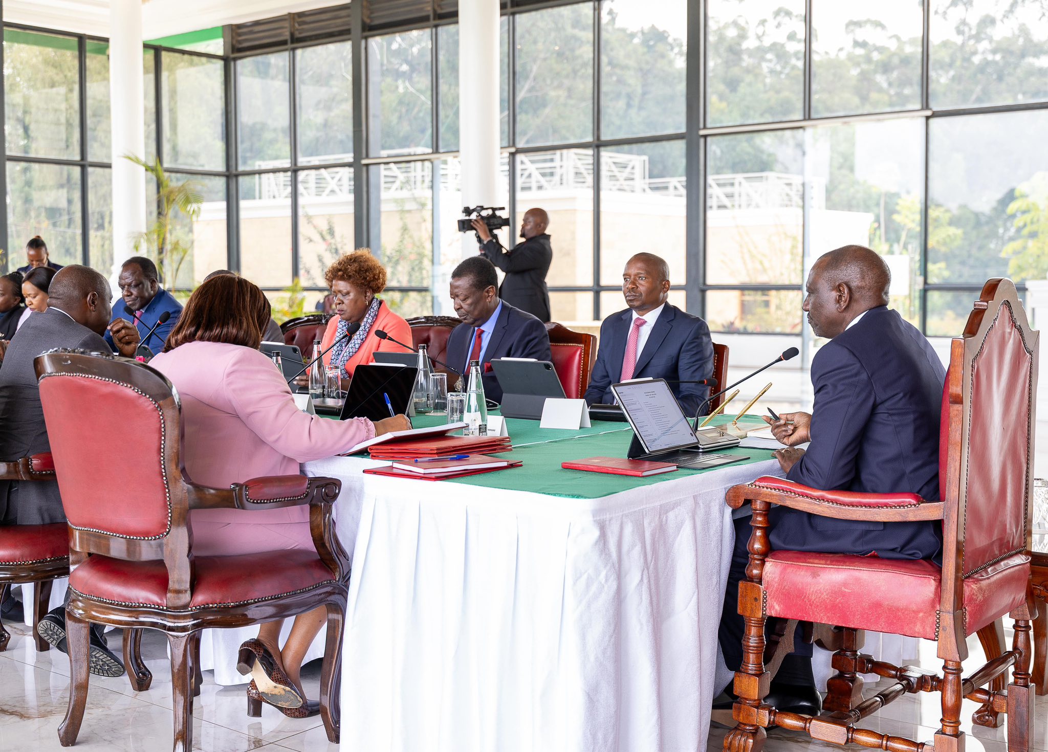 cabinet meeting